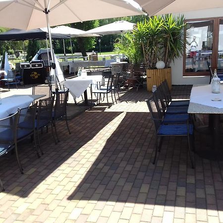 Land-Gut-Hotel- Weisser Schwan Zossen Exterior foto